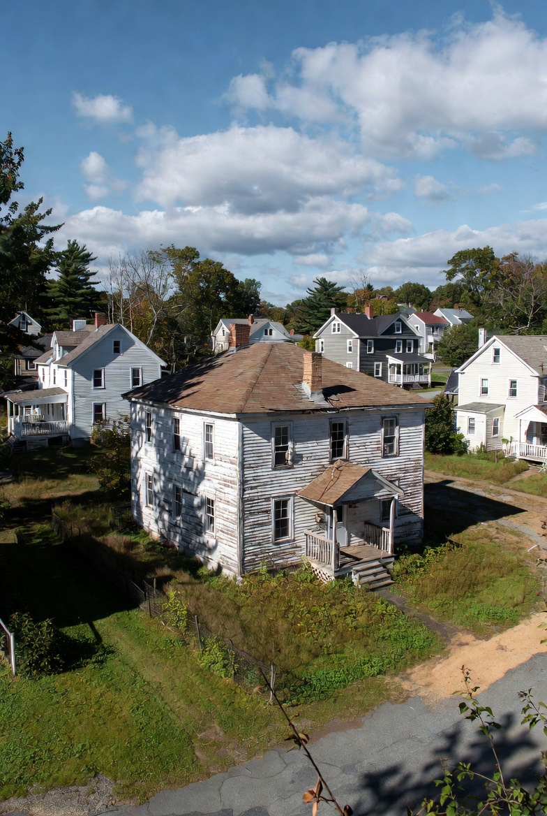 Property Taxes in Woodstock CT and Charlestown RI